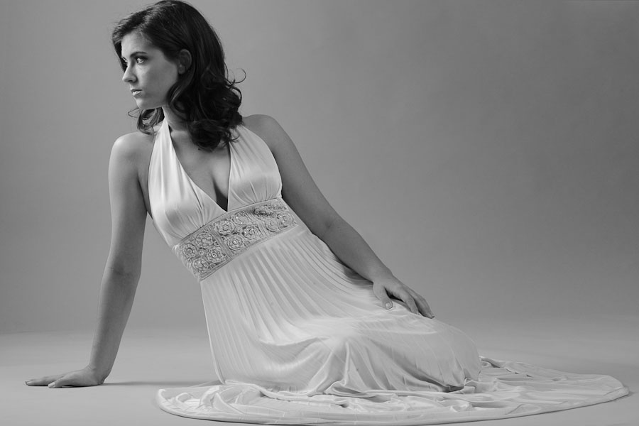 austin portrait photographer portrait of a woman in a white dress